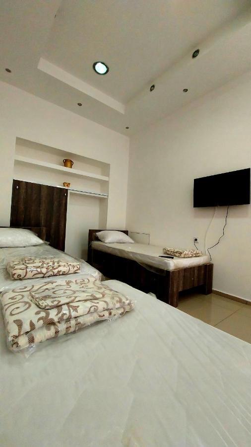 Apartman Mladenovic Apartment Zajecar Ngoại thất bức ảnh
